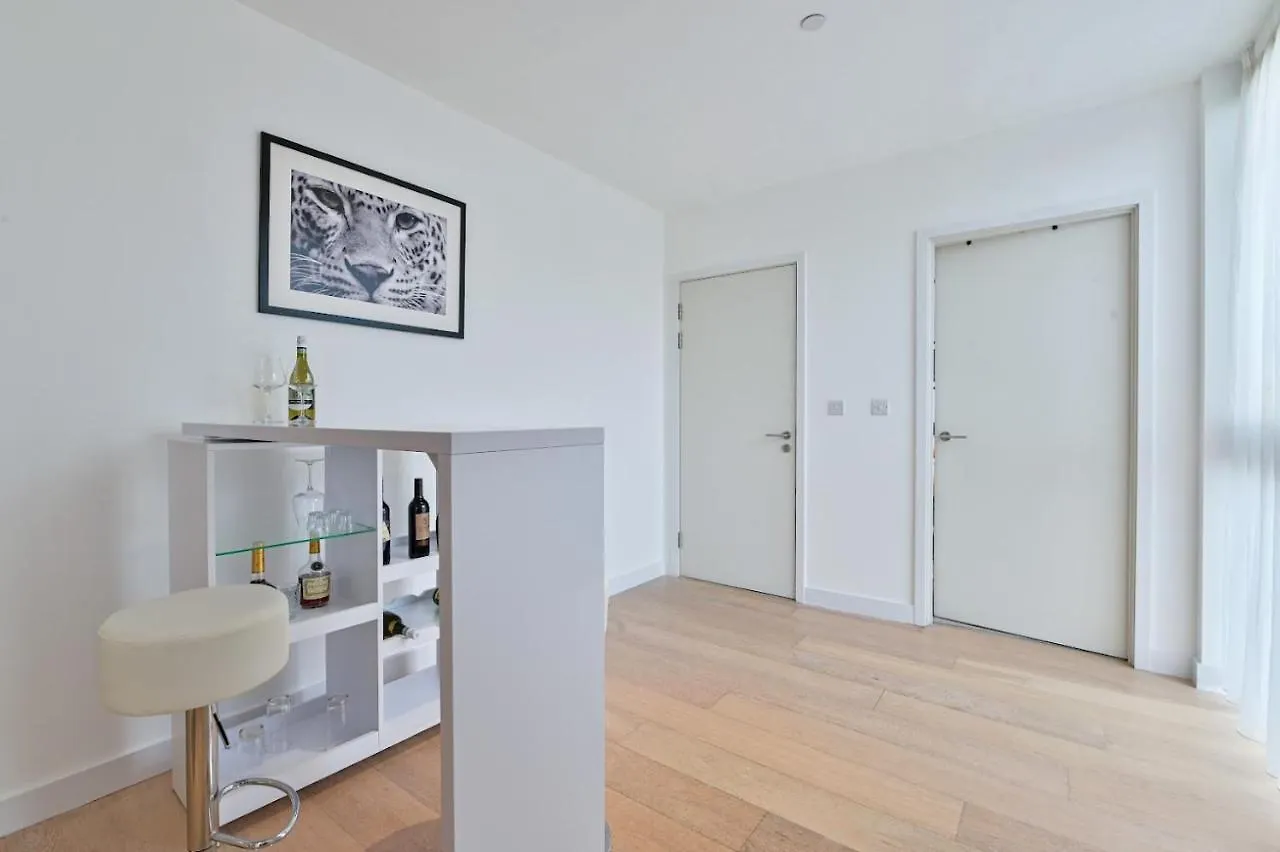 Shywharf Apartment London