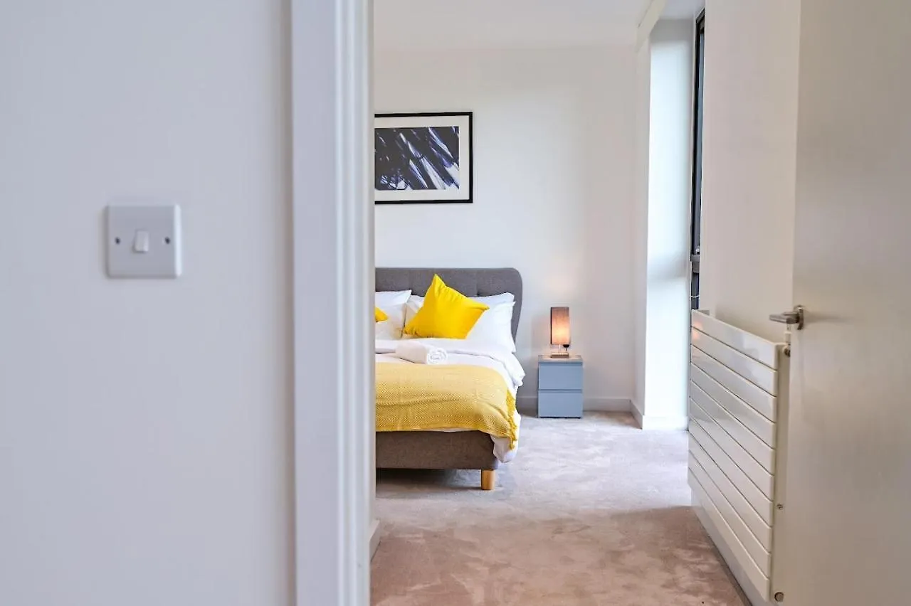 Shywharf Apartment London