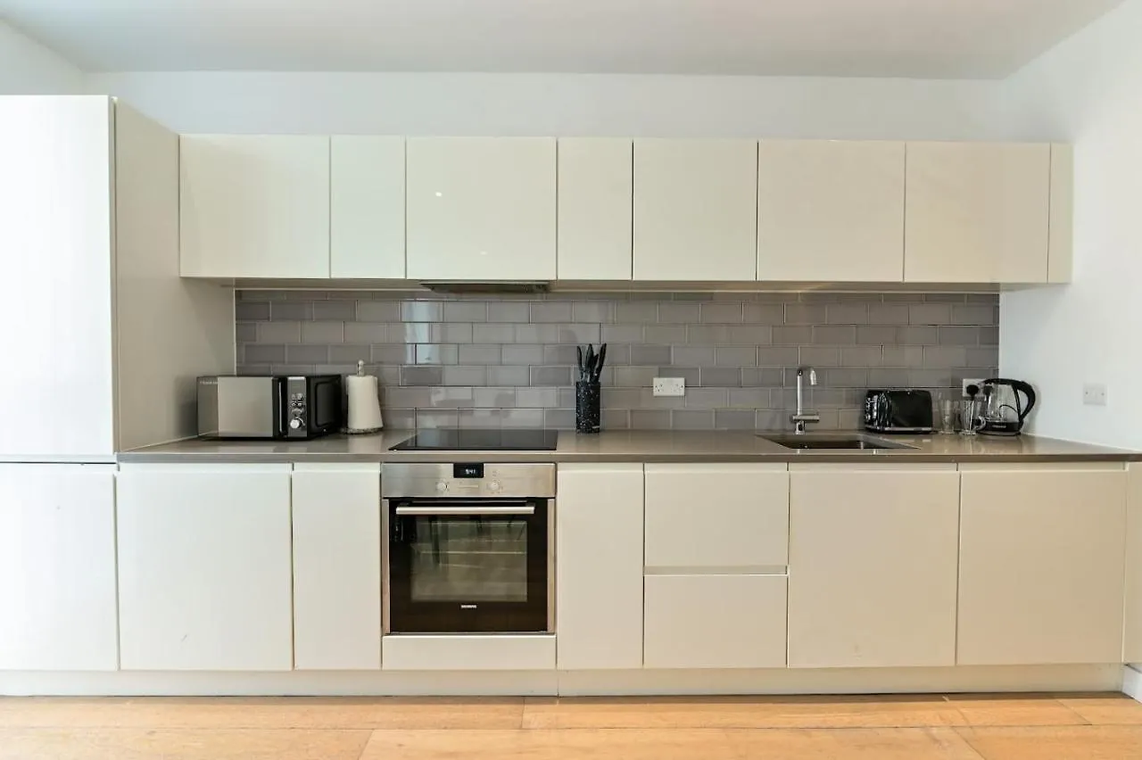 Shywharf Apartment London