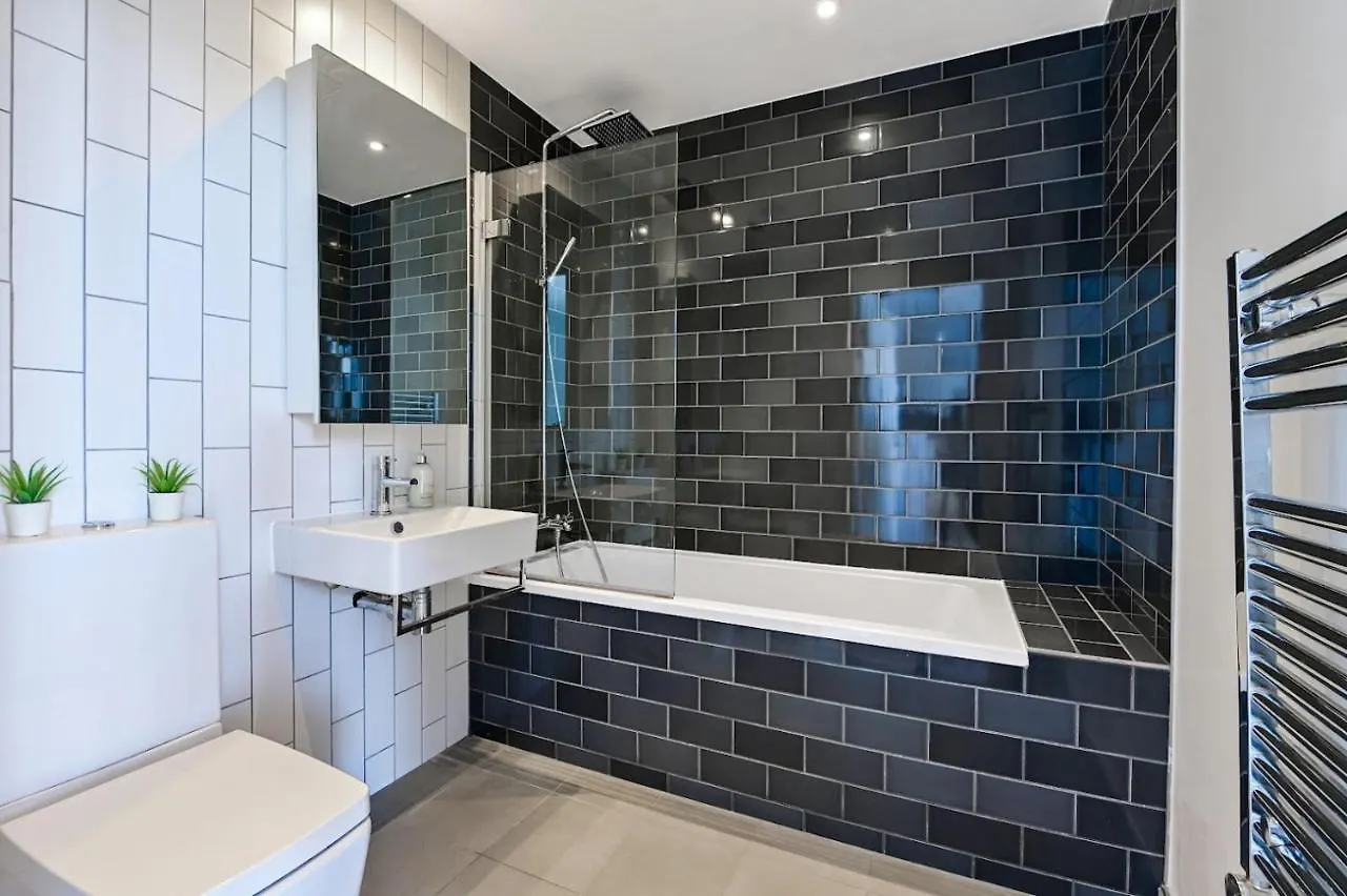 Shywharf Apartment London